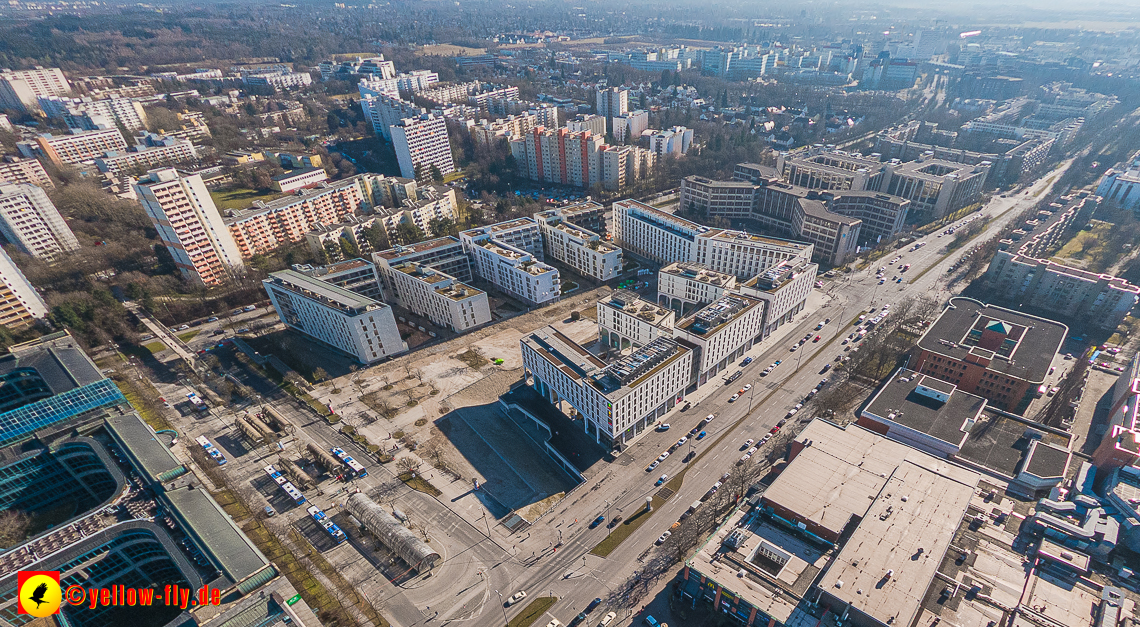 15.02.2023 - Luftbilder Perlach Plaza, Allianz, Wacker, Rentenversicherung, PEP
